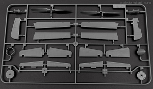 Model kit 1/32 North-American P-51B Mustang (HYBRID Edition) (Eduard kits)