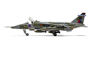 Model kit 1/48 BAC/SEPECAT Jaguar GR.1/GR.1A (Airfix)