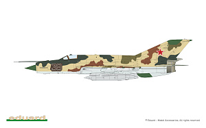 Model kit 1/72 Mikoyan MiG-21R (Eduard kits)