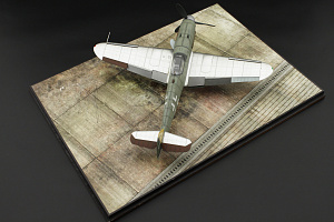 Exhibition stand fragment of a WWII airfield (ScaleStand)