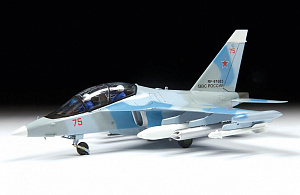 Model kit 1/72 Yakovlev Yak-130 (Flanker H) (Zvezda)