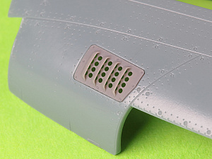 Aircraft detailing sets (resin) 1/48 P-51 Mustang - carburator air filter cover - RAF louvred type - version A (designed to be used with Eduard kits)