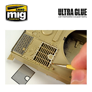 ULTRA GLUE - FOR ETCH, CLEAR PARTS & MORE  (Ammo Mig) (40ml) 
