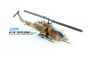 Model kit 1/72 Bell AH-1W Super Cobra (early version) (Dream Model) 