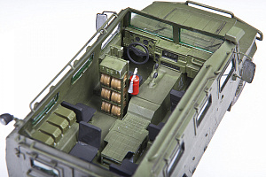 Model kit 1/35 GAZ-233014 Tiger Soviet armoured Vehicle 4x4 (Zvezda)