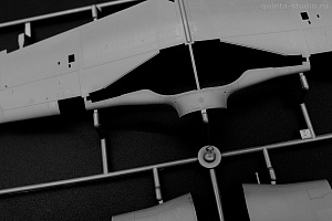 Model kit 1/32 North-American P-51B Mustang (HYBRID Edition) (Eduard kits)
