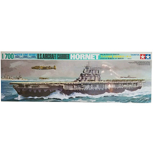 Model kit 1/700 Hornet – U.S. Aircraft Carrier (Tamiya)