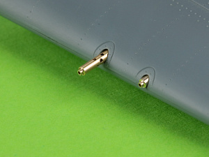 Aircraft detailing sets (brass) 1/48 Grumman F4F-3 Wildcat LATE - .50 Browning gun barrels with round holes & Pitot Tube (two options)