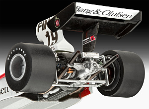 Model kit 1/32 Surtees TS16/03 (Revell)