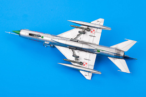 Model kit 1/72 Mikoyan MiG-21MF interceptor Profipack edition (Eduard kits)