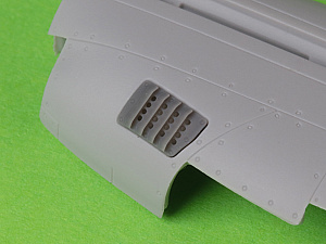 Aircraft detailing sets (resin) 1/72 P-51 Mustang - carburator air filter cover - RAF louvred type - version B (Arma Hobby)