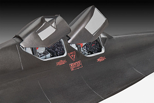 Model kit 1/48 Сборная модель 1/48 Lockheed SR-71B Blackbird (Revell)
