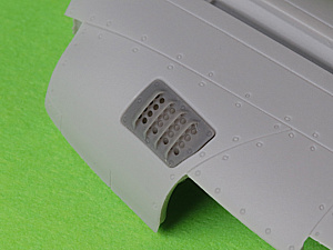 Aircraft detailing sets (resin) 1/72 P-51 Mustang - carburator air filter cover - RAF louvred type - version A (Arma Hobby)