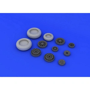 Additions (3D resin printing) 1/32      Lockheed F-104C Starfighter late wheels with weighted tyre effect (designed to be used with Italeri kits) 