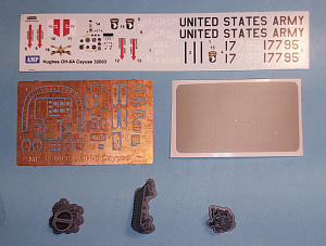 Model kit 1/32 Hughes OH-6A Cayuse (AMP)