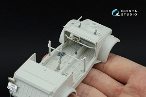 Kubelwagen Type 82 3D-Printed & coloured Interior on decal paper (Meng VS-016) (with 3D-printed resin parts) 