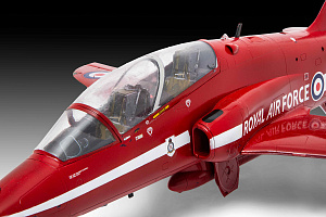 Model kit 1/32 BAe Hawk T.1A RAF Red Arrows (Revell)