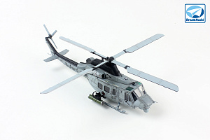 Model kit 1/72 UH-1Y Venom (Dream Model) 