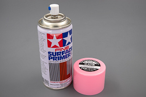 Fine surface primer L for plastic & metal (pink)180 ml. spray (Tamiya)