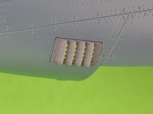 Aircraft detailing sets (resin) 1/48 P-51 Mustang - carburator air filter cover - RAF louvred type - version B (designed to be used with Eduard kits)