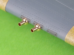 Aircraft detailing sets (resin) 1/48 urtiss P-40L/P-40N Warhawk early - 4 x Browning .50 blast tubes with adapter & gunsight & Pitot Tube (designed to be used with Eduard kits)