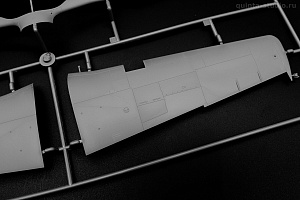 Model kit 1/32 North-American P-51B Mustang (HYBRID Edition) (Eduard kits)