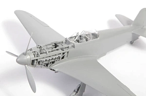 Model kit 1/48 Yakovlev Yak-3 Soviet WWII Fighter (Zvezda)