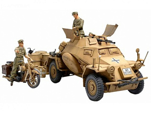 Model kit 1/35 Sd.Kfz.222 Leichter Panzerspahwagen 4x4 Afrika Korps (Tamiya)