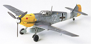 Model kit 1/72 Messerschmitt Bf109 E-4/7 Trop (Tamiya)