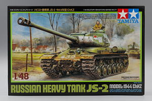 Model kit 1/48 Russian Heavy Tank JS-2 Model 1944 (Tamiya)