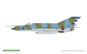 Model kit 1/72 Mikoyan MiG-21R (Eduard kits)