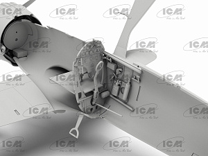 Model kit 1/32 Henschel Hs-123A-1 late version (ICM)