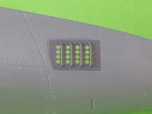 Aircraft detailing sets (resin) 1/32 P-51 Mustang - carburator air filter cover - RAF louvred type - version A (designed to be used with Tamiya kits)