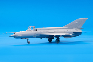 Model kit 1/72 Mikoyan MiG-21MF interceptor Profipack edition (Eduard kits)