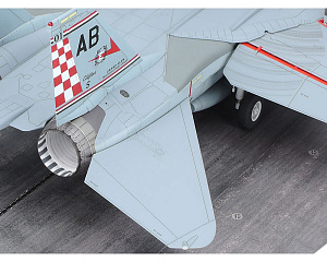 Model kit 1/48 Grumman F-14A Tomcat Late Model Carrier Launch Set (Tamiya)