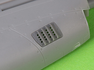 Aircraft detailing sets (resin) 1/72 P-51 Mustang - carburator air filter cover - RAF louvred type - version B (Arma Hobby)