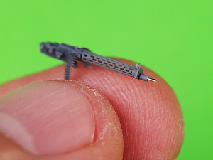 Aircraft detailing sets (resin) 1/72 German WW I machine gun Spandau LMG 08/15 (2 pcs) - with SHORT charging handle - complete guns incl. 3D resin & brass parts