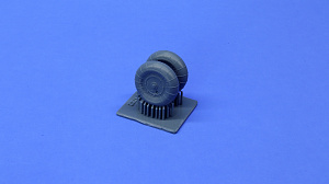 Additions (3D resin printing) 1/32 Bf-109 K type 1 wheels under load (KepModels) 
