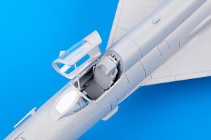 Model kit 1/72 Mikoyan MiG-21MF interceptor Profipack edition (Eduard kits)