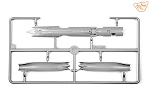 Model kit 1/72 Mikoyan MiG-19P (Clear Prop)