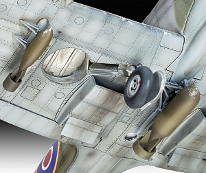 Model kit 1/32 Supermarine Spitfire Mk.IXc Technik (Revell)