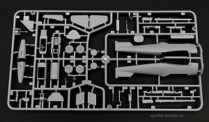 Model kit 1/72 Messerschmitt Me-262A-1a "White 3" (W.Nr. 500071) (Arma Hobby)