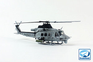 Model kit 1/72 UH-1Y Venom (Dream Model) 