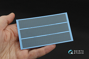 Black stripes/waterlines. Width 0.9 mm, length 2820 mm.  (for all kits)